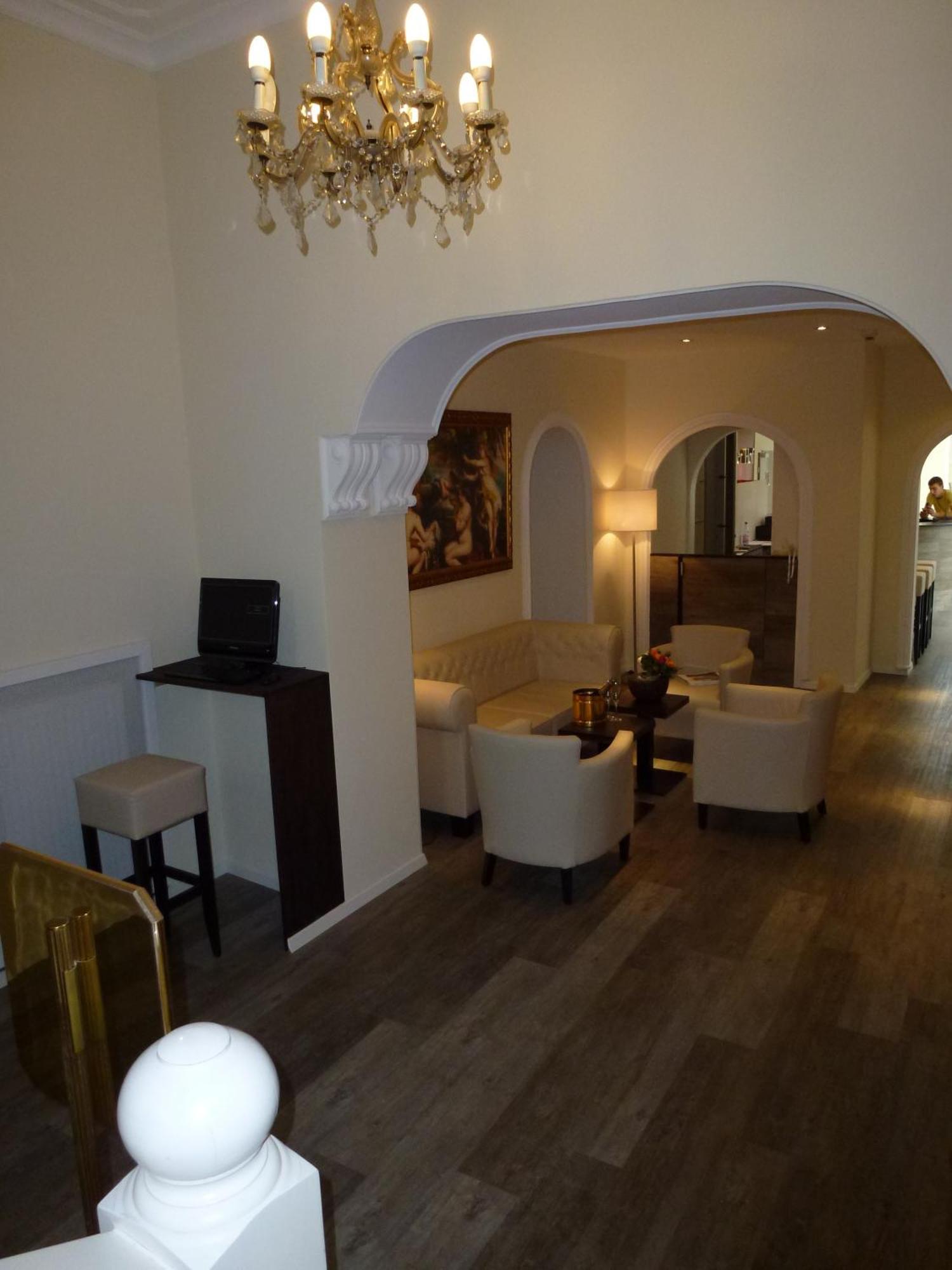 Hotel Rheinischer Hof Bad Soden Bad Soden am Taunus Dış mekan fotoğraf